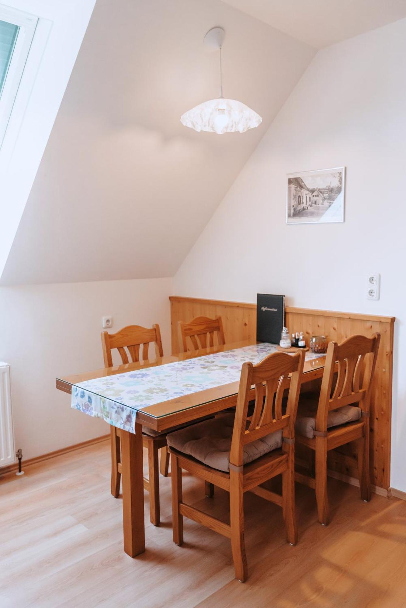 Ferienwohnungen Karin Am Seggauberg Leibnitz Exterior foto