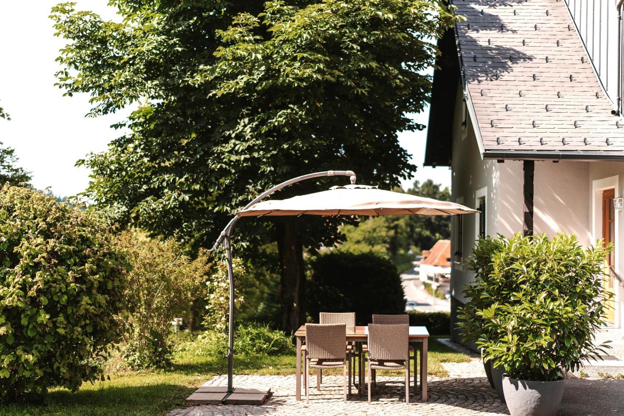 Ferienwohnungen Karin Am Seggauberg Leibnitz Exterior foto